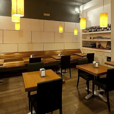 호텔 Casa Trafalgar 2*