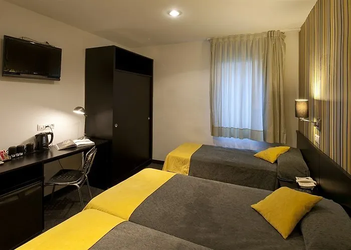 Отель Casa Trafalgar Барселона