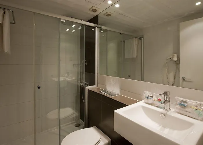 Casa Trafalgar Отель Барселона